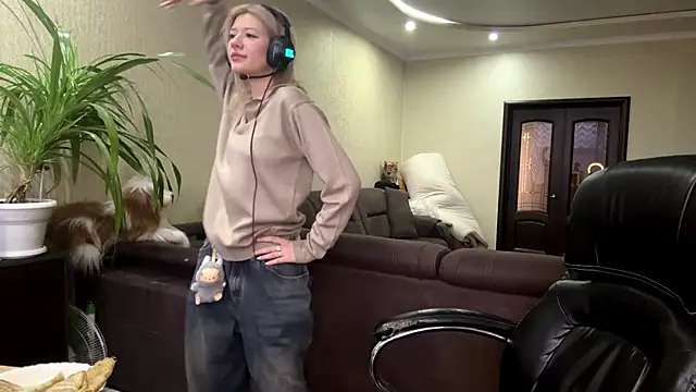 Snapshot of LadyFoxLove chatting on February 2026 10:58:02 AM LadyFoxLove online show from February 2026 10:58:02 AM