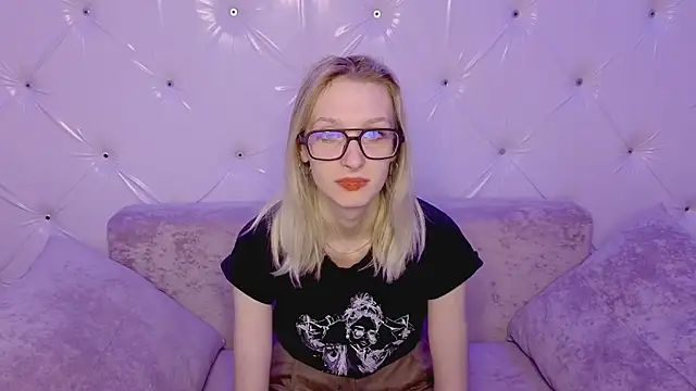 Snapshot of Akiro_Kim7 chatting on February 2026 02:19:02 AM Akiro Kim7 online show from February 2026 02:19:02 AM