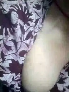 Julilodhi8695 online show from April 2026 07:14:01 PM