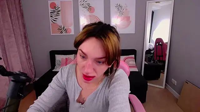 Snapshot of PollyRoseX chatting on February 2026 07:26:01 AM PollyRoseX online show from February 2026 07:26:01 AM