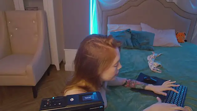 Lily Dalton online show from July 2026 04:19:01 AM
