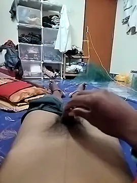 tamilpaiyan989 online show from April 2026 07:58:01 PM