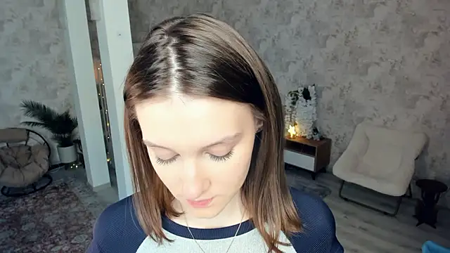 Snapshot of LianneBynon chatting on February 2026 08:44:02 AM LianneBynon online show from February 2026 08:44:02 AM