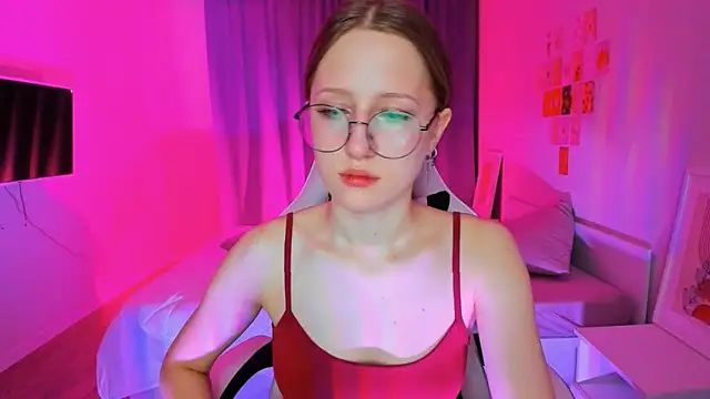 Vega Taylor online show from March 2026 03:57:02 AM