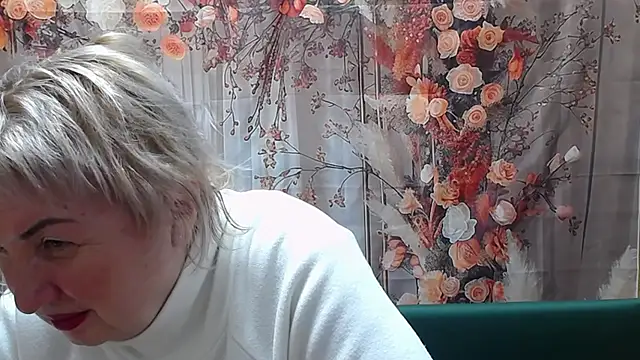 Snapshot of RenataDaster chatting on February 2026 05:57:02 PM RenataDaster online show from February 2026 05:57:02 PM