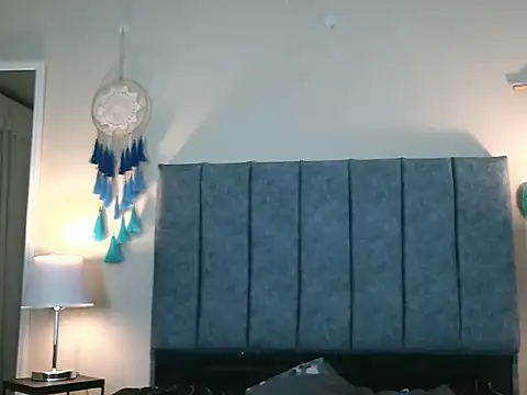 NatalyGuzman26 online show from June 2026 10:17:02 AM