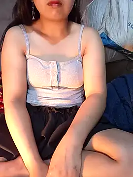 Snapshot of Slutty_18 chatting on March 2026 09:50:01 PM Slutty 18 online show from March 2026 09:50:01 PM