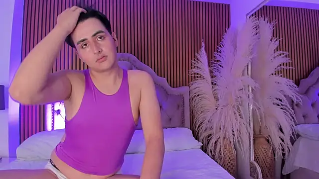 Snapshot of noahWolff_ chatting on February 2026 04:42:02 AM noahWolff online show from February 2026 04:42:02 AM