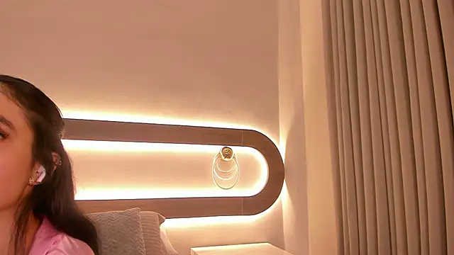 Violeta sum online show from April 2026 01:01:01 PM