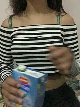 Nour-Lina online show from March 2026 01:40:02 PM