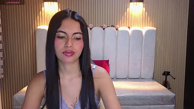 Perla lovely  online show from April 2026 12:09:02 PM