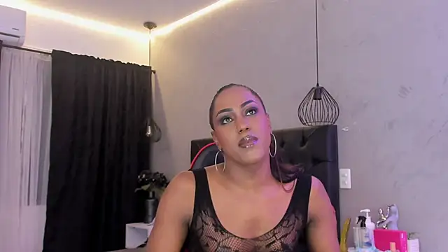 naomi  blair online show from July 2026 03:37:01 AM
