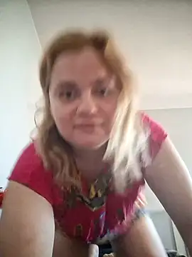 Snapshot of VitniKis chatting on February 2026 07:18:01 AM VitniKis online show from February 2026 07:18:01 AM