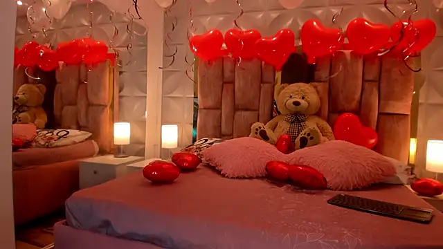 Snapshot of Paris_Velvet chatting on February 2026 11:11:02 PM Paris Velvet online show from February 2026 11:11:02 PM