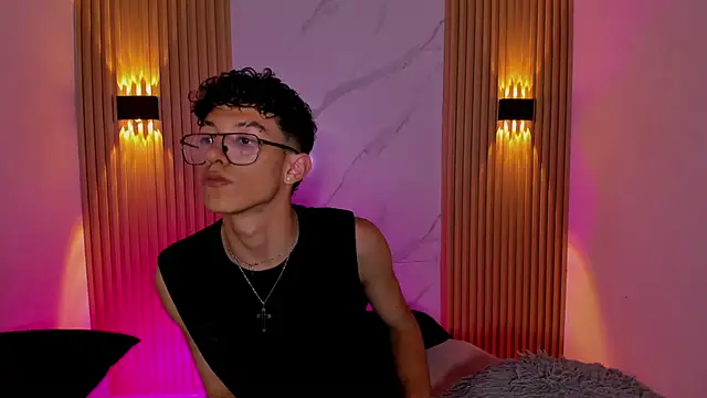 Christopher Hunter online show from February 2026 08:05:01 PM