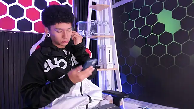 David Banks  online show from April 2026 12:32:02 PM