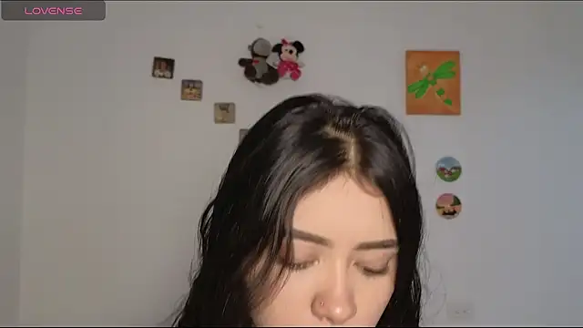 Snapshot of amynovaaa chatting on February 2026 07:21:01 PM amynovaaa online show from February 2026 07:21:01 PM