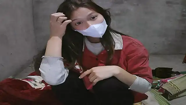 Snapshot of 2b-xx chatting on February 2026 11:12:02 PM 2b-xx online show from February 2026 11:12:02 PM