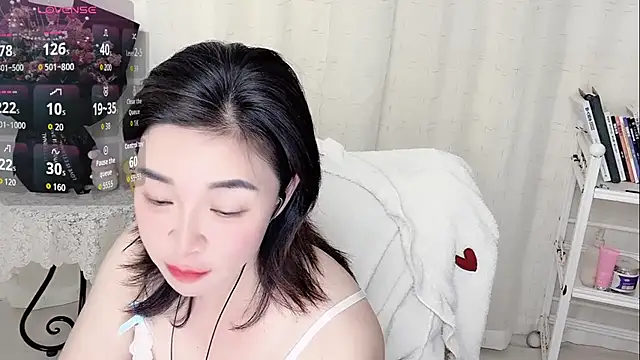 Snapshot of Sunse11 chatting on February 2026 03:21:01 PM Sunse11 online show from February 2026 03:21:01 PM