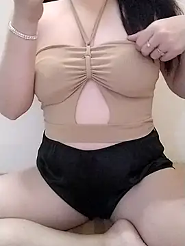 Tran DungXX online show from April 2026 04:45:02 PM