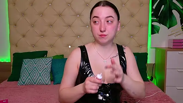 AwaMax online show from April 2026 04:54:01 AM