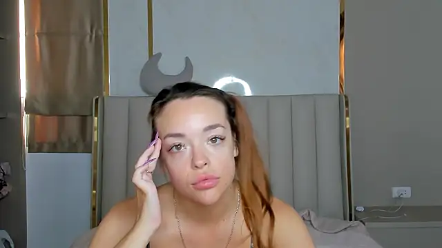 Snapshot of stellaa_quenn chatting on February 2026 01:10:02 AM stellaa quenn online show from February 2026 01:10:02 AM