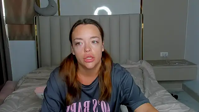 stellaa quenn online show from April 2026 12:11:02 AM