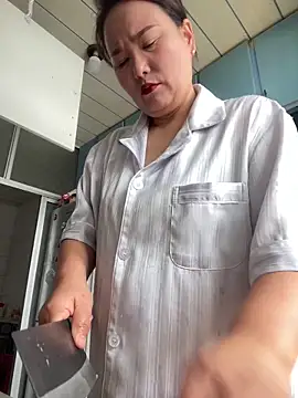 Youyou 12 online show from May 2026 12:39:01 AM