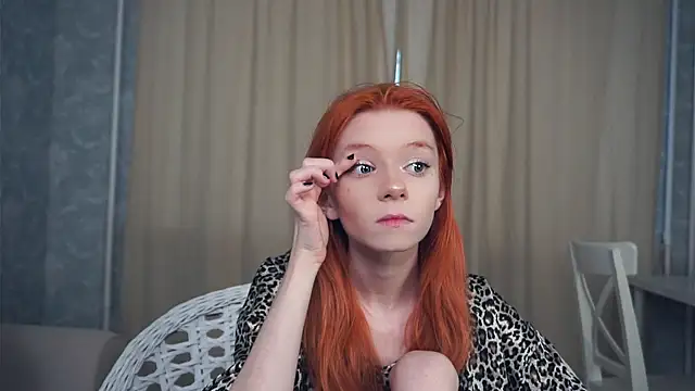 Snapshot of TarynPalek chatting on February 2026 06:28:01 AM TarynPalek online show from February 2026 06:28:01 AM