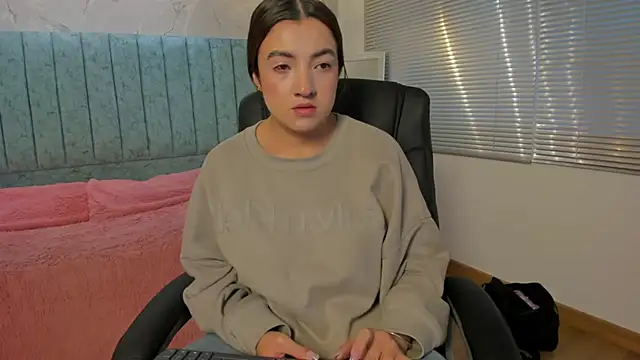 Tara Parker online show from February 2026 12:10:02 PM