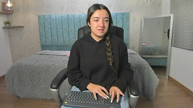 Tara Parker online show from February 2026 12:25:01 PM