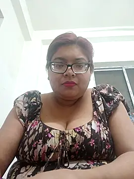 Snapshot of Elie_Hallway chatting on February 2026 06:47:02 PM Elie Hallway online show from February 2026 06:47:02 PM