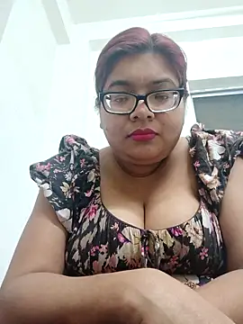 Snapshot of Elie_Hallway chatting on February 2026 07:06:02 PM Elie Hallway online show from February 2026 07:06:02 PM