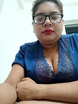 Elie Hallway online show from March 2026 06:41:02 PM