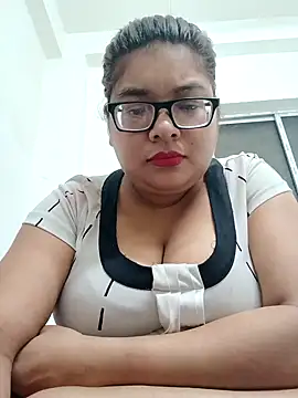 Elie Hallway online show from April 2026 06:50:01 PM