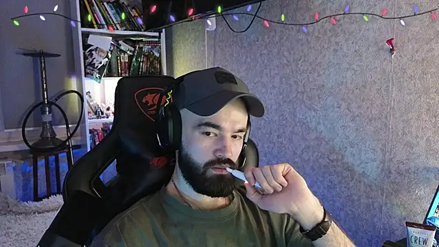 Snapshot of _Mostly_ chatting on February 2026 04:23:01 PM Mostly online show from February 2026 04:23:01 PM