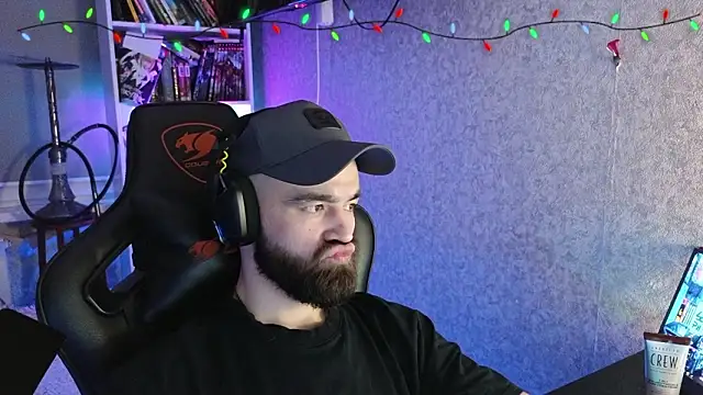 Snapshot of _Mostly_ chatting on February 2026 04:29:01 AM Mostly online show from February 2026 04:29:01 AM