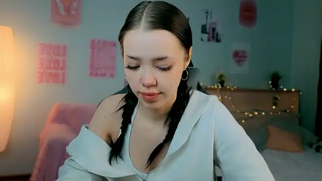 Snapshot of Vexnexe chatting on February 2026 05:06:01 AM Vexnexe online show from February 2026 05:06:01 AM