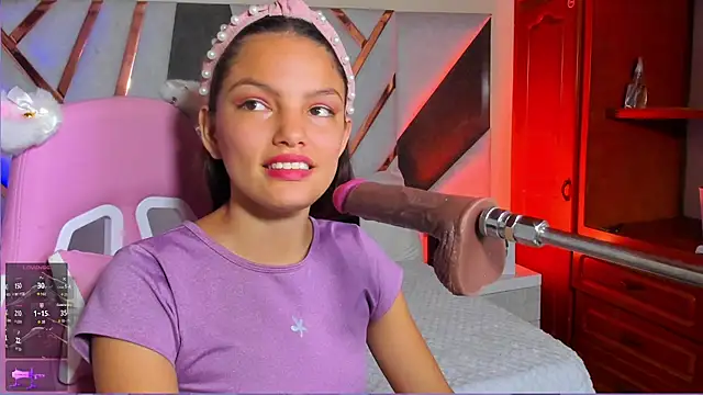 Snapshot of isa_kolins chatting on February 2026 10:56:01 AM isa kolins online show from February 2026 10:56:01 AM