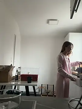 Snapshot of romyxxs chatting on February 2026 10:18:01 AM romyxxs online show from February 2026 10:18:01 AM