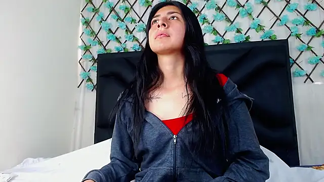 Snapshot of EmmaWilliamss4 chatting on February 2026 02:56:02 PM EmmaWilliamss4 online show from February 2026 02:56:02 PM