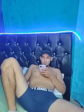 junior men22 online show from February 2026 01:29:02 PM