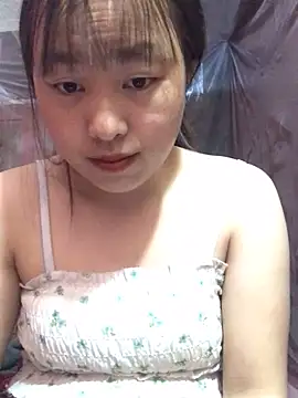 Snapshot of honeyyy110 chatting on March 2026 02:25:01 AM honeyyy110 online show from March 2026 02:25:01 AM