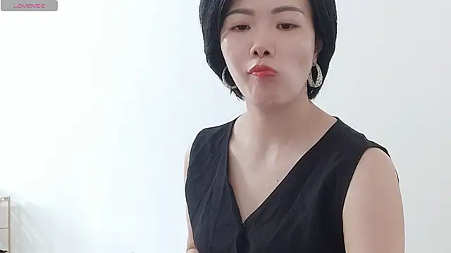 Snapshot of Nikishine chatting on June 2026 05:27:01 AM Nikishine online show from June 2026 05:27:01 AM