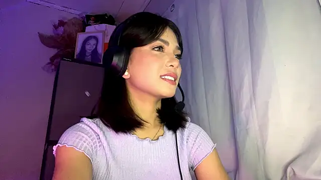 ConstancePorrini online show from February 2026 07:34:01 AM