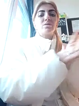 LannaQuinn online show from March 2026 04:23:01 PM