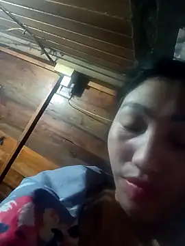 hot-luna- online show from February 2026 10:38:02 PM