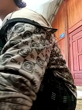 hot-luna- online show from February 2026 12:39:01 AM