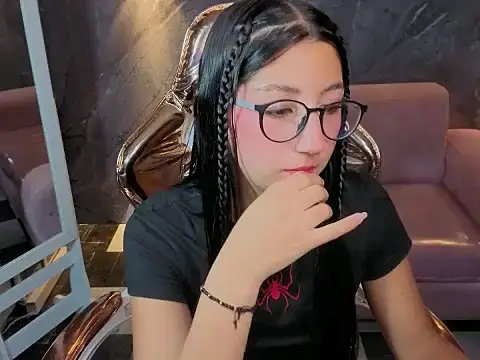 Snapshot of Sophie_jones_b chatting on February 2026 12:44:02 PM Sophie jones b online show from February 2026 12:44:02 PM