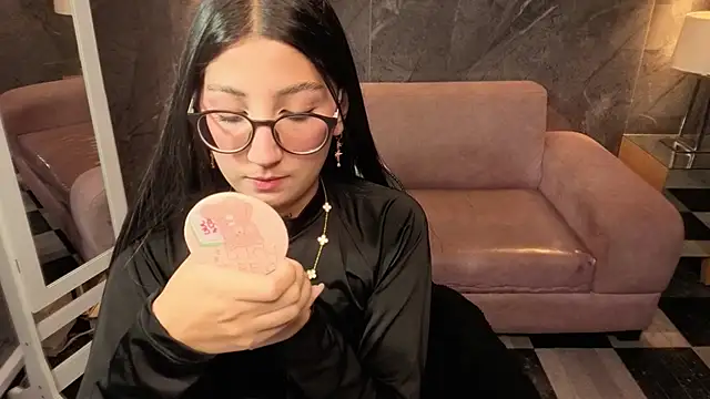 Snapshot of Sophie_jones_b chatting on February 2026 12:34:02 PM Sophie jones b online show from February 2026 12:34:02 PM